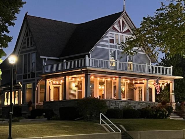 مبيت وإفطار خليج مورو Astor House المظهر الخارجي الصورة