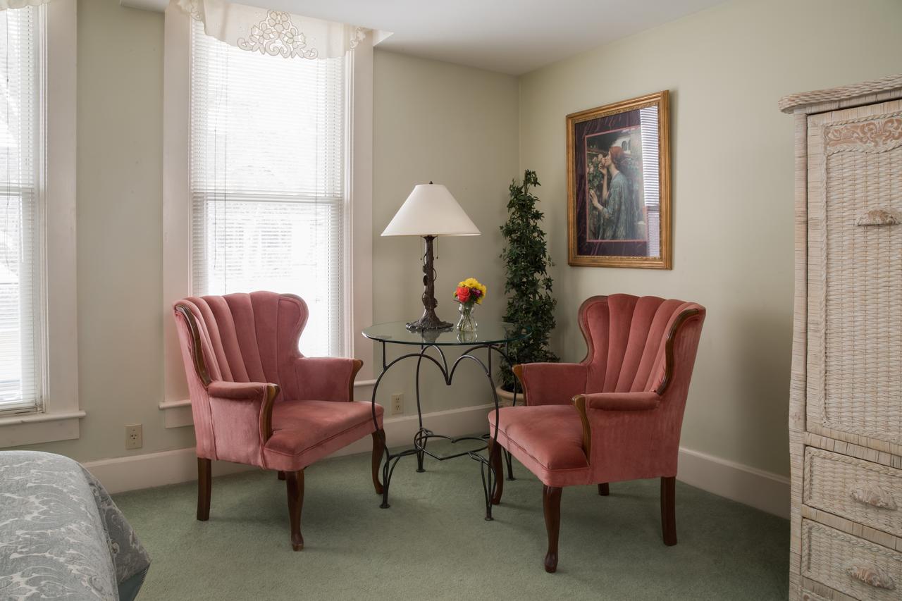 مبيت وإفطار خليج مورو Astor House المظهر الخارجي الصورة