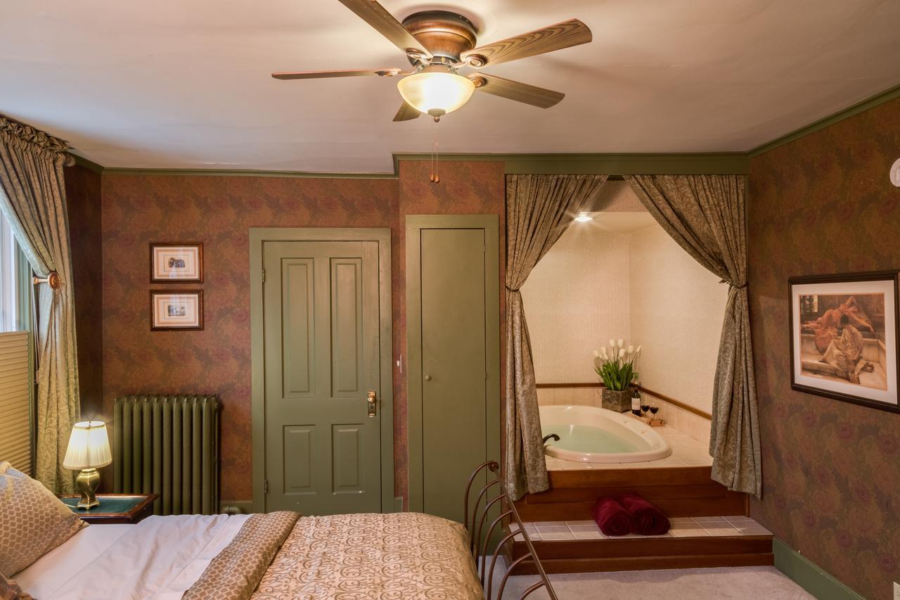 مبيت وإفطار خليج مورو Astor House المظهر الخارجي الصورة